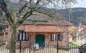 Vrachni Stone House